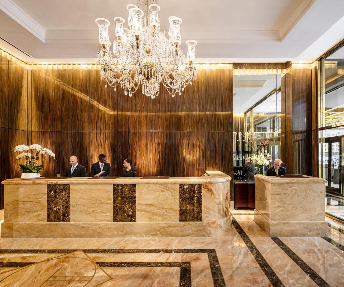 Trump International New York Bagian luar foto The lobby of the Four Seasons Hotel