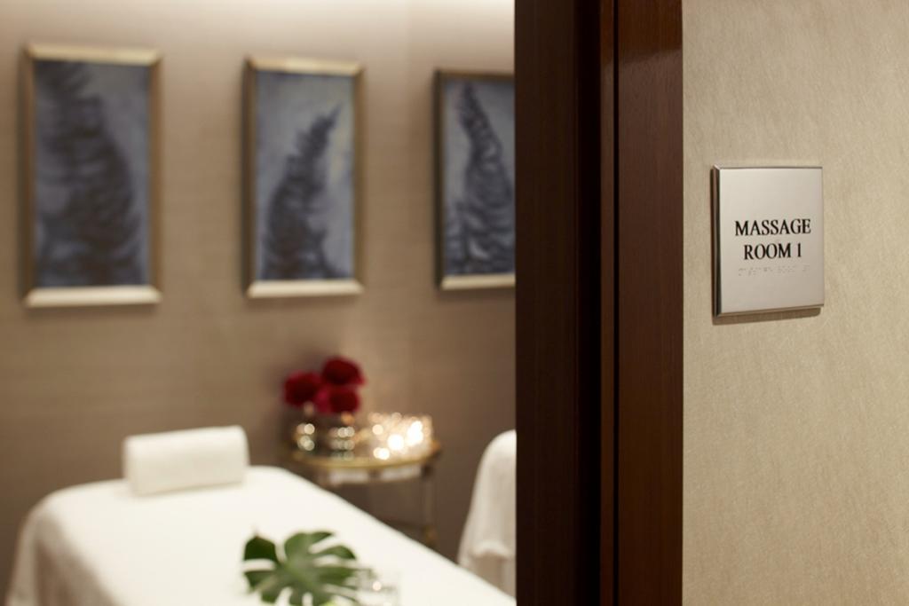 Trump International New York Bagian luar foto Massage room
