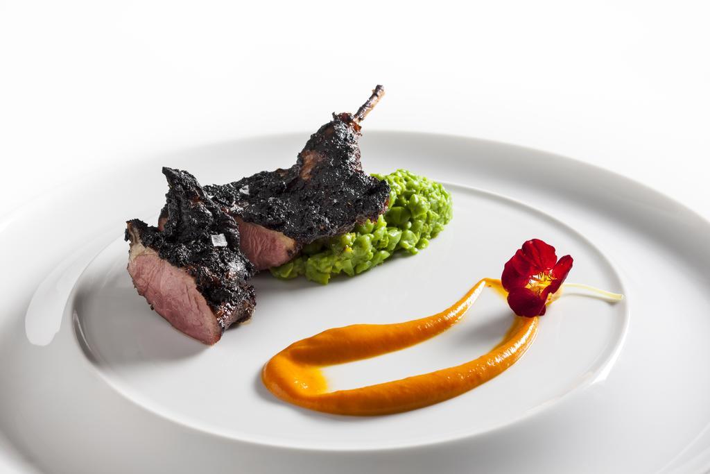 Trump International New York Bagian luar foto A dish prepared by the Culinary Institute of America